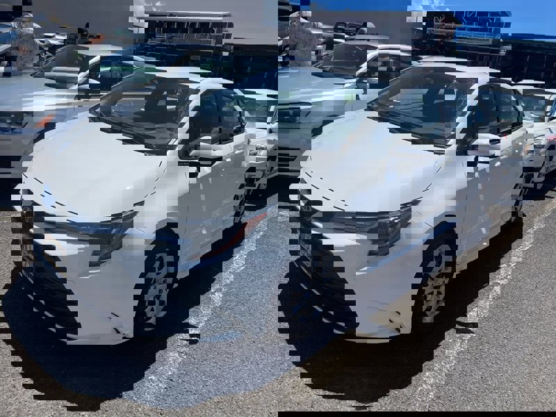 Used 2023 Toyota Corolla LE image 1