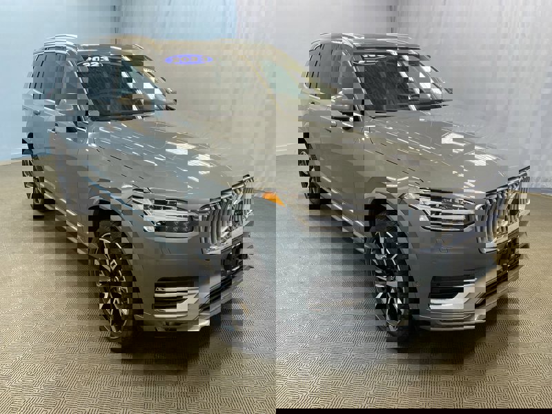 Certified 2023 Volvo XC90 B5 Plus image 1