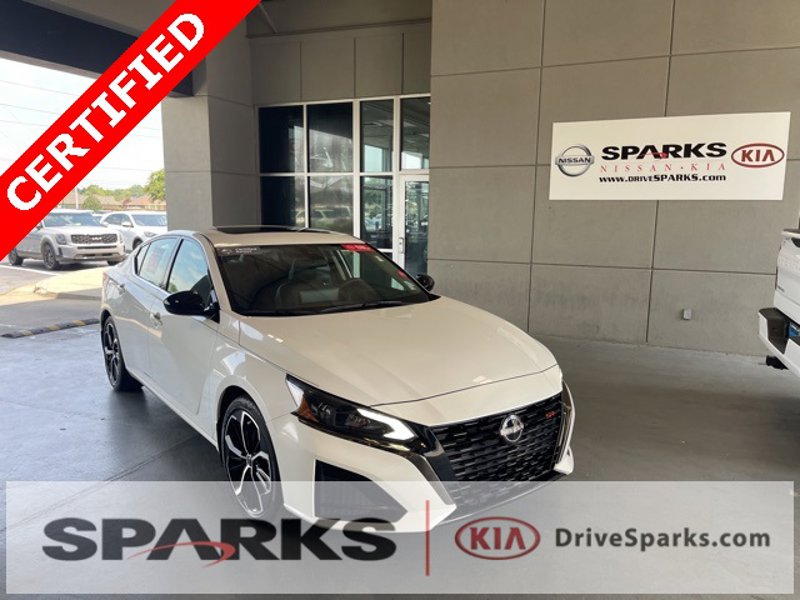 Certified 2024 Nissan Altima 2.5 SR image 1
