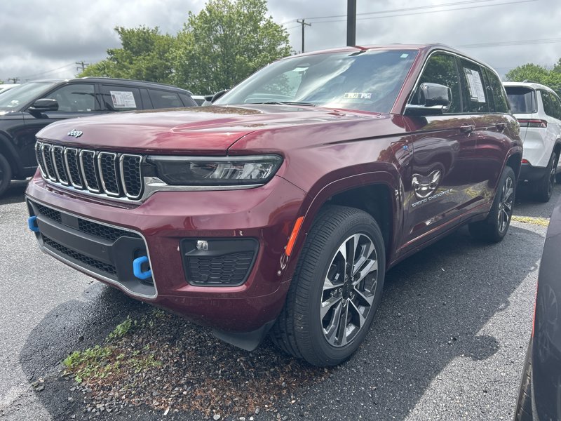 Used 2024 Jeep Grand Cherokee Overland w/ Luxury Tech Group IV image 1