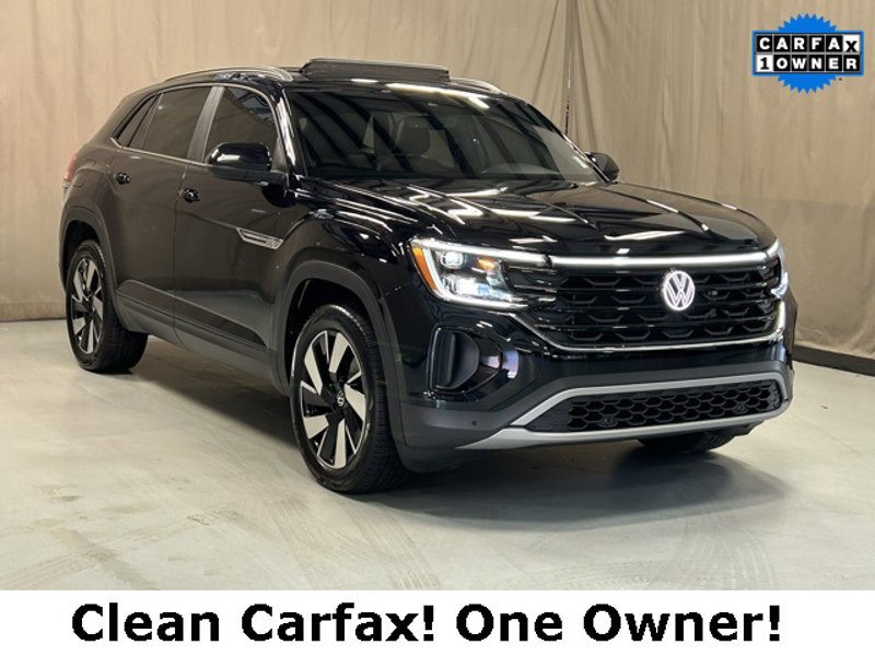 Certified 2024 Volkswagen Atlas Cross Sport SE image 1