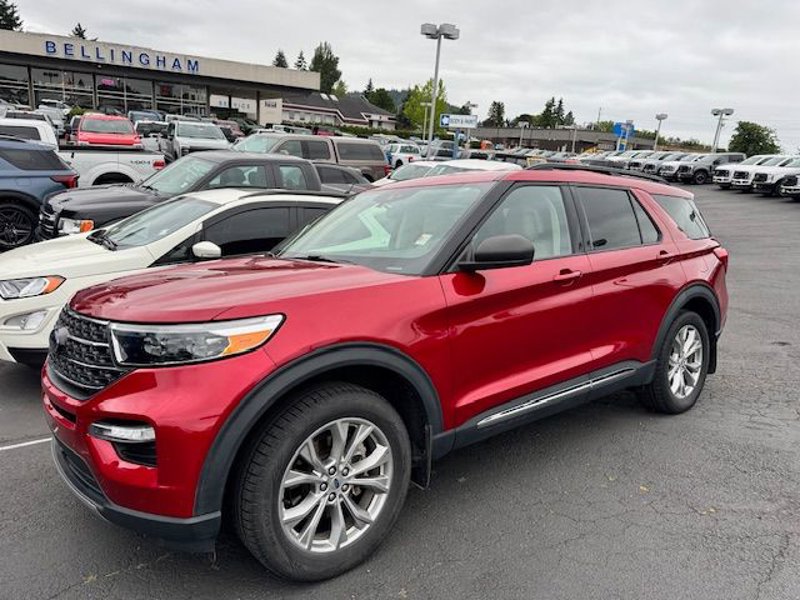Used 2023 Ford Explorer XLT w/ Equipment Group 202A image 1