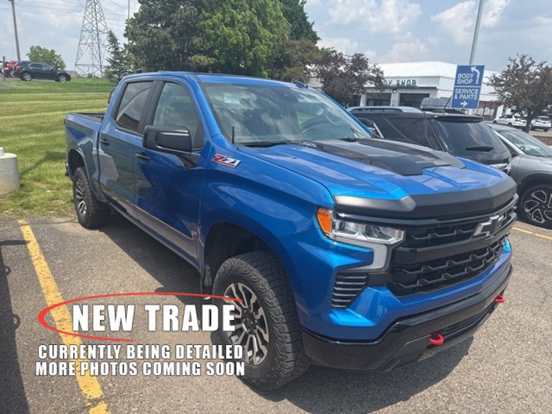 Used 2024 Chevrolet Silverado 1500 LT Trail Boss w/ Convenience Package II image 1