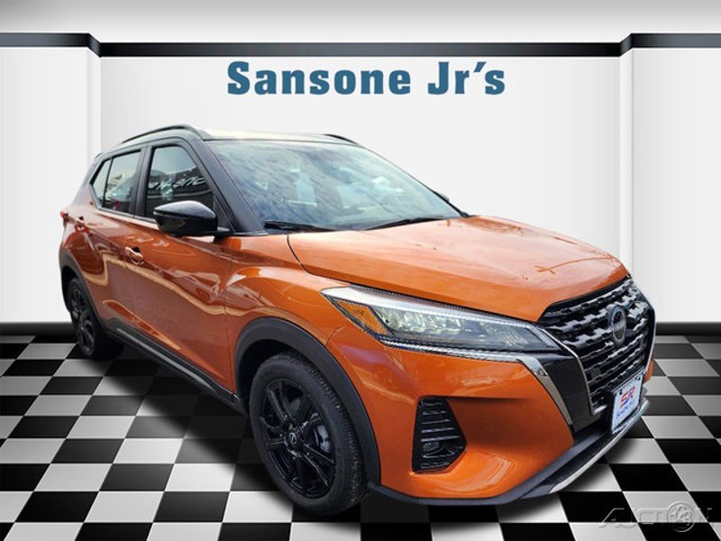 Certified 2024 Nissan Kicks SR image 1