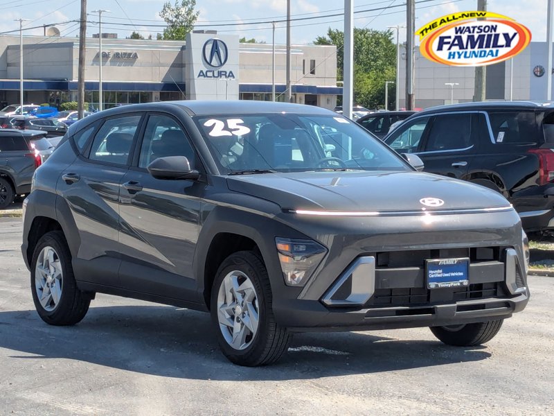 Certified 2025 Hyundai Kona SE image 1