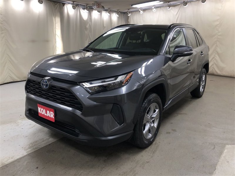 Certified 2022 Toyota RAV4 XLE image 1