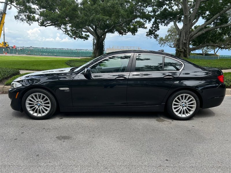 Used 2011 BMW 535i xDrive Sedan image 1