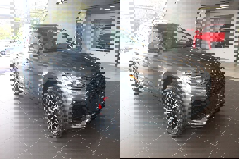 Certified 2025 Audi Q5 2.0T Premium Plus w/ Premium Plus Package image 1