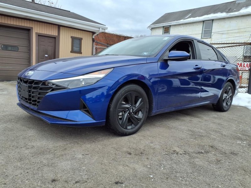 Certified 2022 Hyundai Elantra SEL image 1