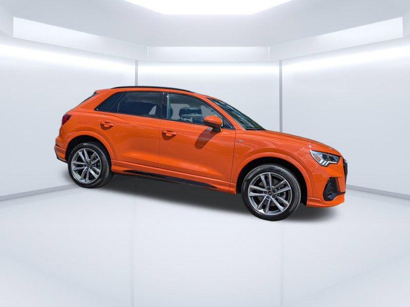 Certified 2024 Audi Q3 2.0T Premium Plus w/ Premium Plus Package image 1