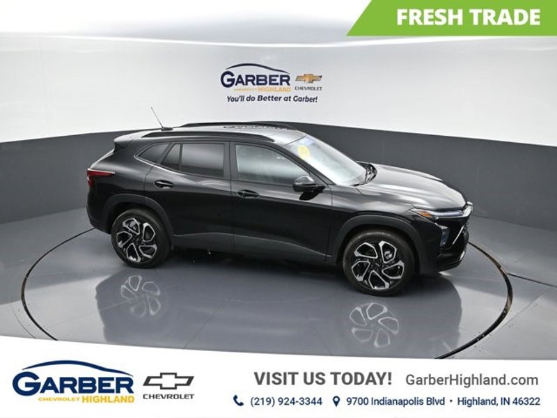 Certified 2025 Chevrolet Trax RS w/ Sunroof Package image 1