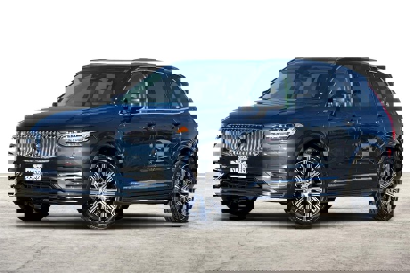 Certified 2024 Volvo XC90 T8 Plus w/ Protection Package Premier image 1