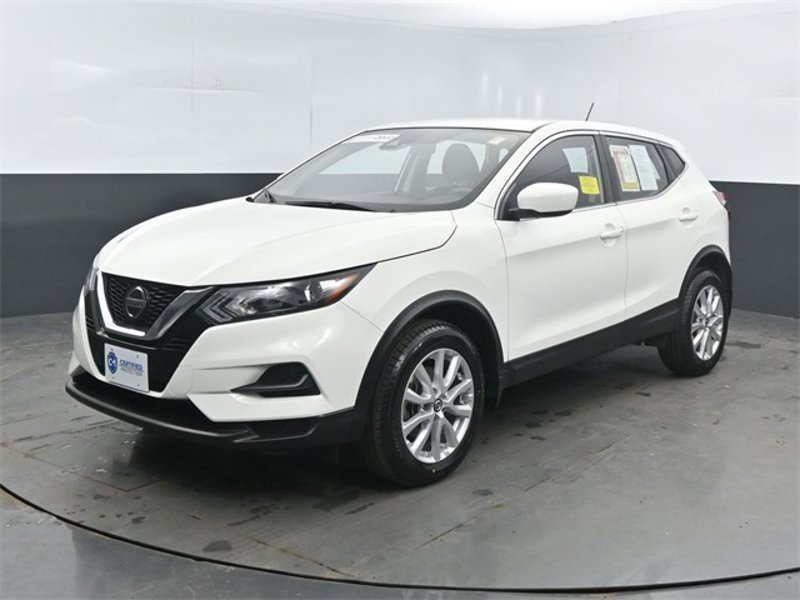 Certified 2022 Nissan Rogue Sport S image 1