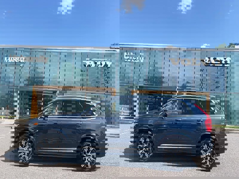 Certified 2024 Volvo XC90 B5 Plus w/ Protection Package Premier image 1