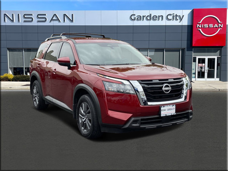Certified 2024 Nissan Pathfinder SV image 1