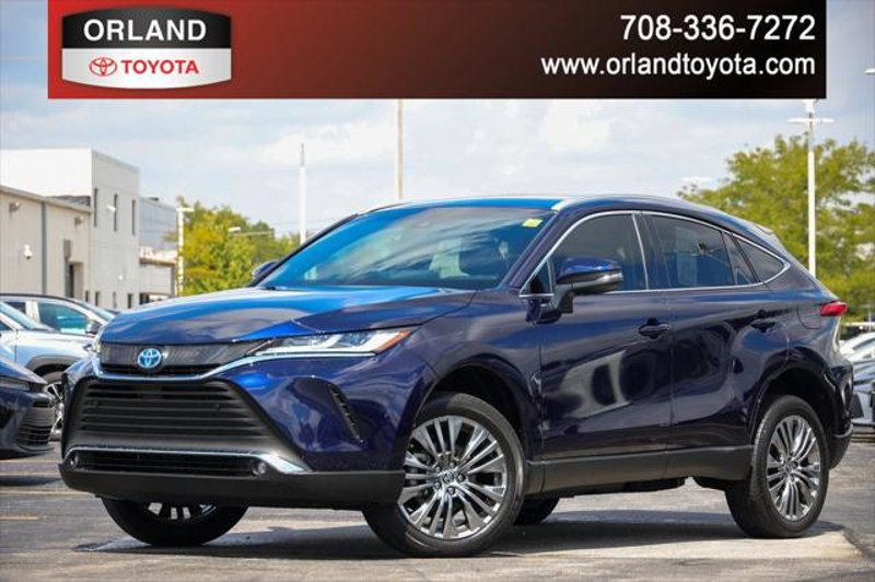 Certified 2024 Toyota Venza XLE image 1