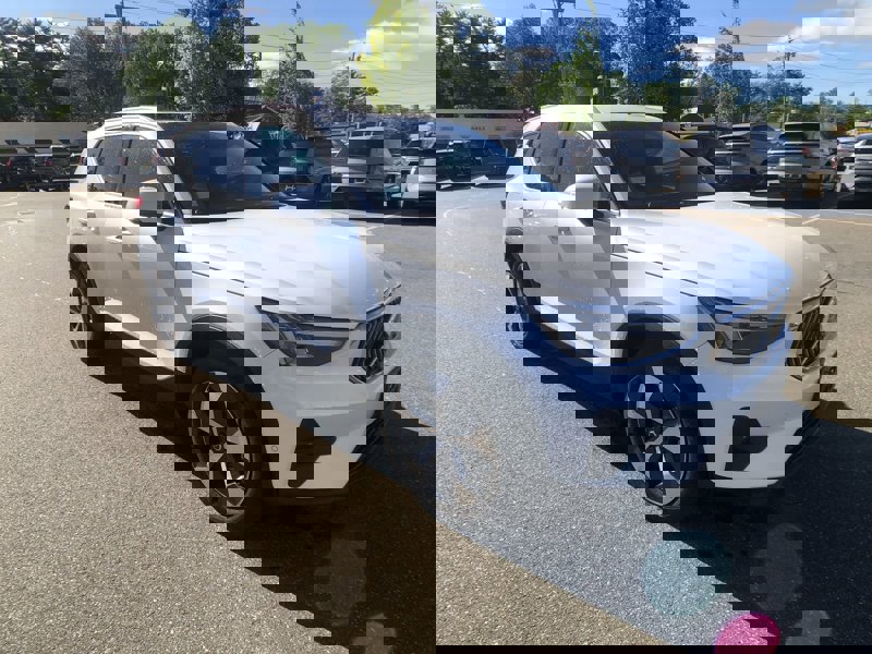 Certified 2023 Volvo XC40 B5 Plus w/ Driver Assist Package image 1