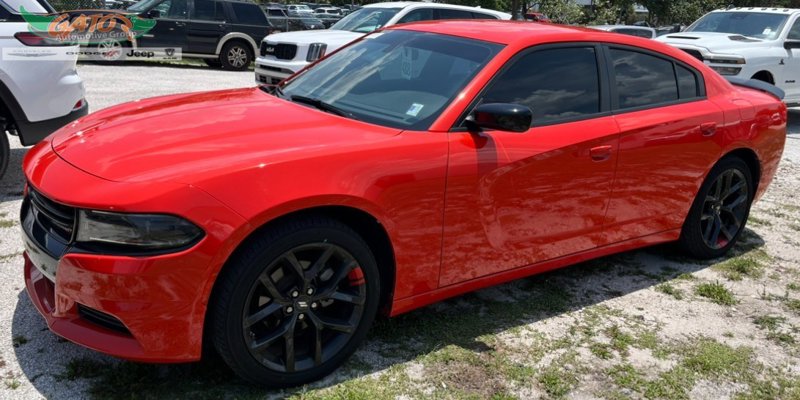 Used 2022 Dodge Charger SXT w/ Blacktop Package image 1