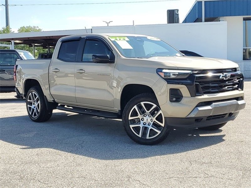 Certified 2024 Chevrolet Colorado Z71 w/ Z71 Convenience Package 2 image 1