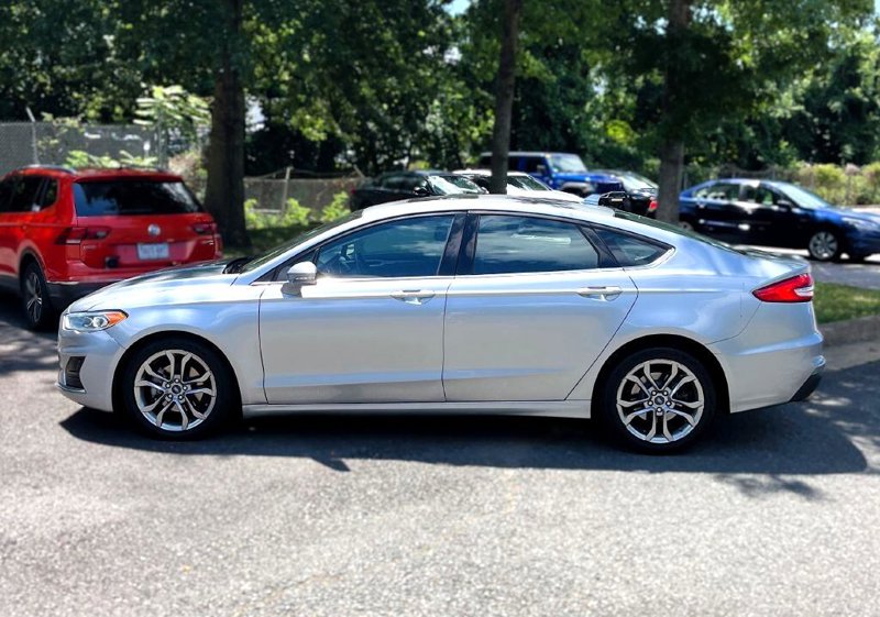 Used 2020 Ford Fusion SEL image 1