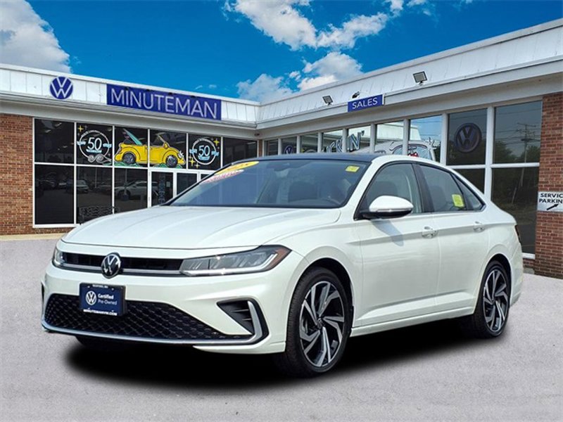 Certified 2025 Volkswagen Jetta SEL image 1