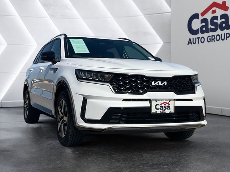 Certified 2022 Kia Sorento S image 1