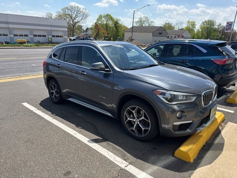 Used 2017 BMW X1 xDrive28i image 1