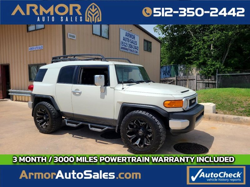 Used 2014 Toyota FJ Cruiser 2WD image 1