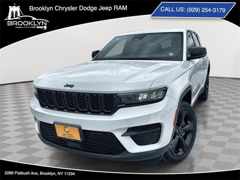 Certified 2023 Jeep Grand Cherokee Altitude image 1