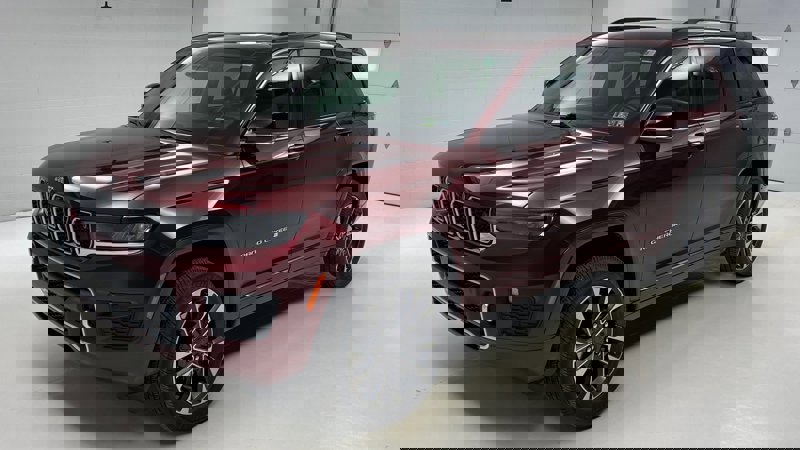 Certified 2022 Jeep Grand Cherokee L Overland w/ Advanced Protech Group III image 1