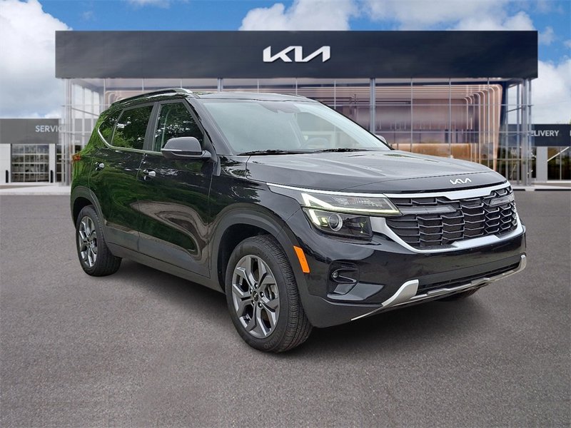 Certified 2024 Kia Seltos S image 1