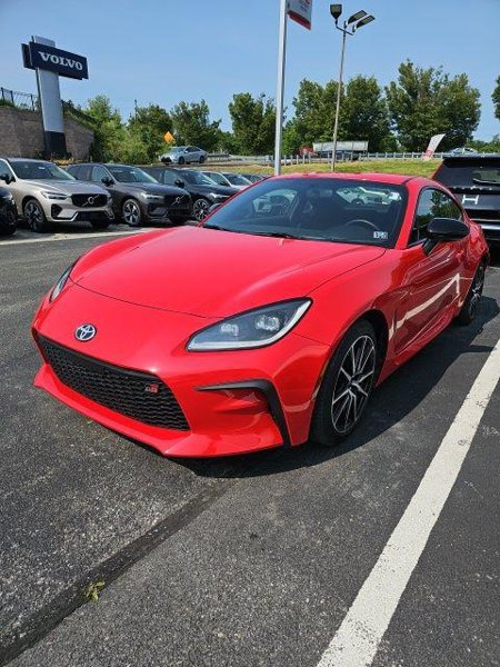 Certified 2023 Toyota GR86 image 1