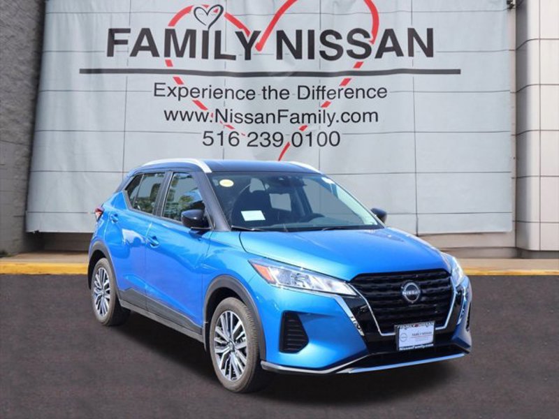 Certified 2024 Nissan Kicks SV image 1