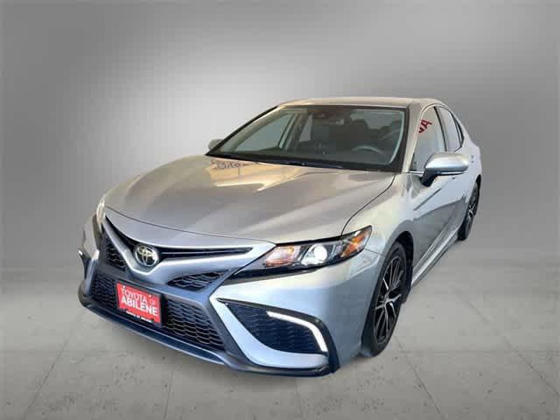 Certified 2023 Toyota Camry SE image 1