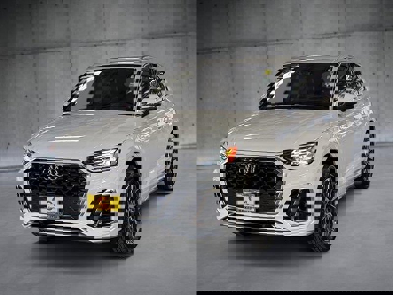 Certified 2025 Audi Q5 2.0T Premium image 1