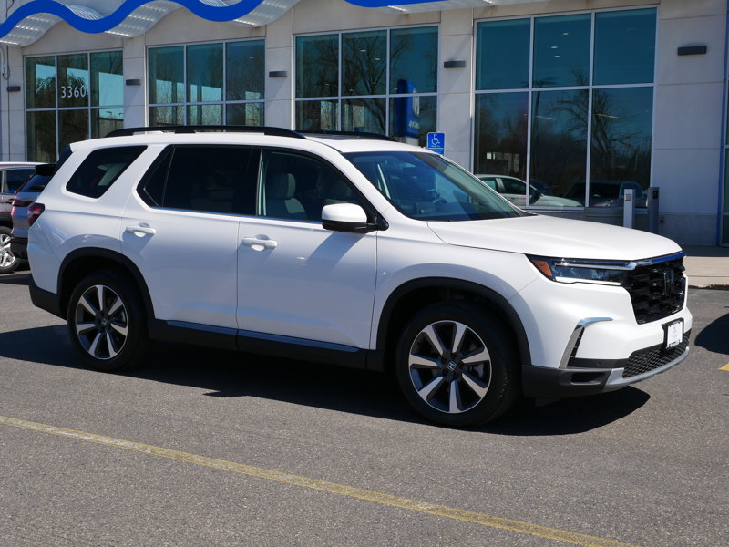 Certified 2025 Honda Pilot Elite image 1