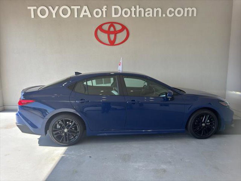 Certified 2025 Toyota Camry SE image 1