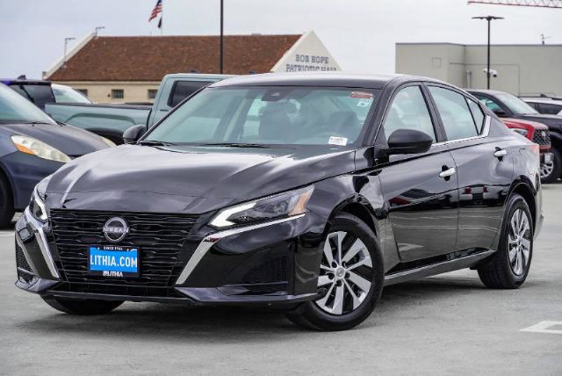 Certified 2025 Nissan Altima 2.5 S image 1