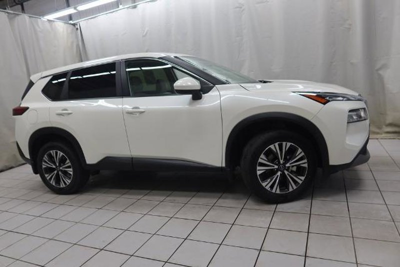Certified 2023 Nissan Rogue SV image 1