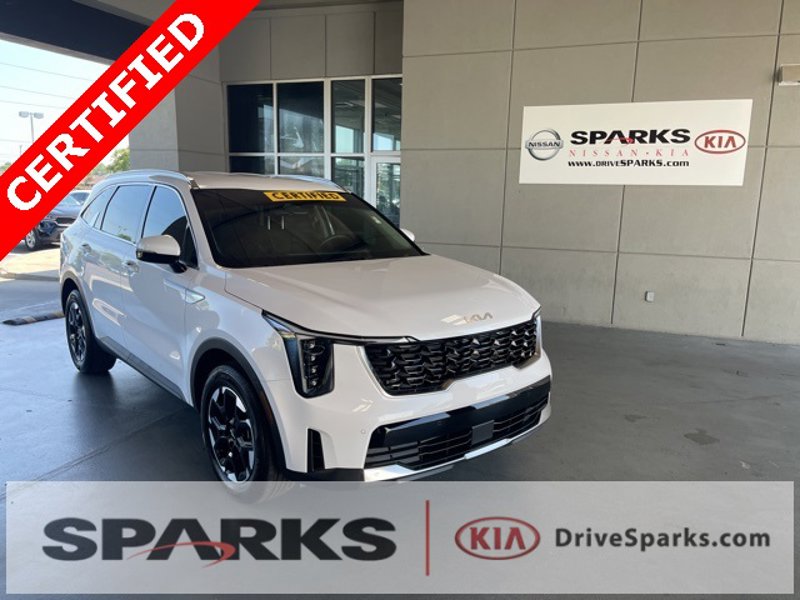 Certified 2025 Kia Sorento S image 1