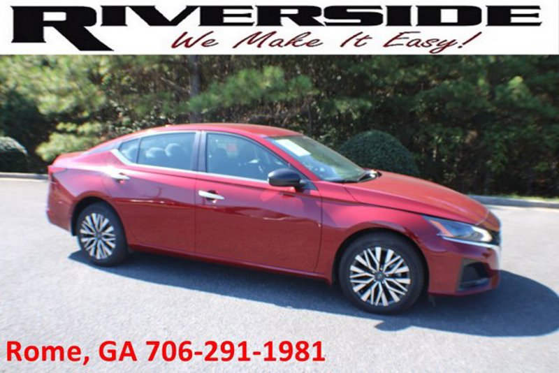 Certified 2024 Nissan Altima 2.5 SV image 1