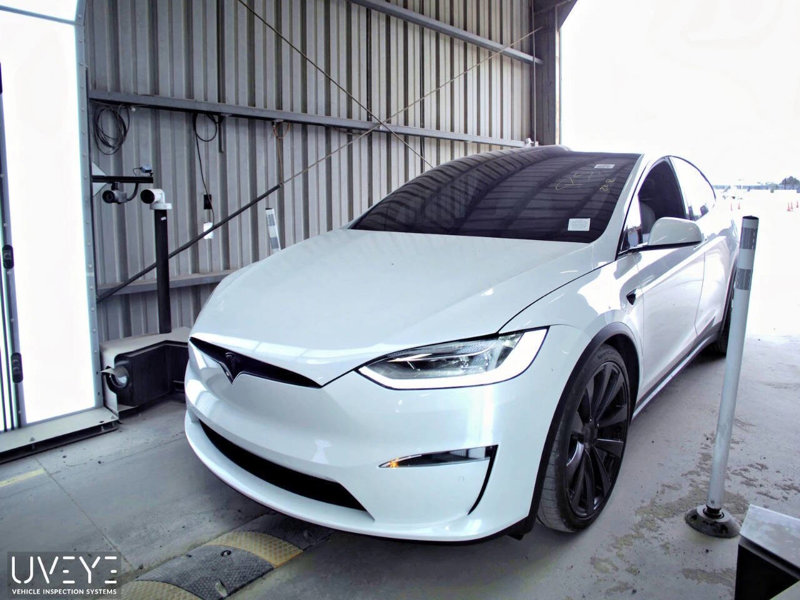 Used 2022 Tesla Model X Plaid image 1