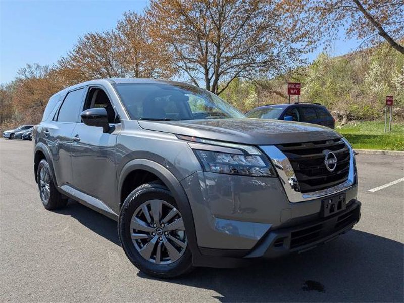 Certified 2024 Nissan Pathfinder S image 1