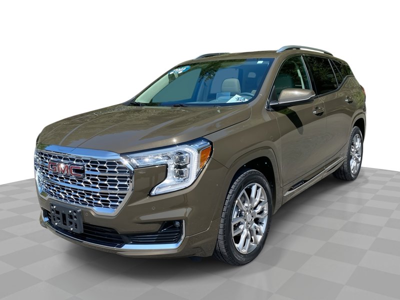 Certified 2023 GMC Terrain Denali w/ LPO, Floor Liner Package image 1