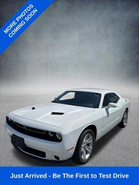 Certified 2023 Dodge Challenger SXT image 1