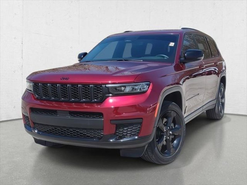 Certified 2022 Jeep Grand Cherokee L Laredo image 1