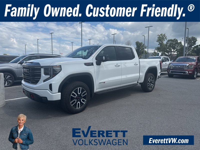 Used 2024 GMC Sierra 1500 AT4 w/ Technology Package image 1