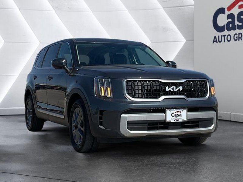 Certified 2024 Kia Telluride LX image 1