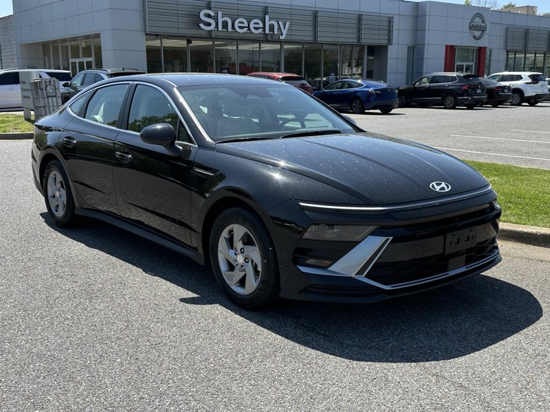 Certified 2025 Hyundai Sonata SE image 1