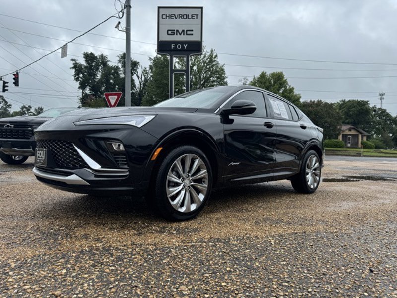 Certified 2025 Buick Envista Avenir image 1